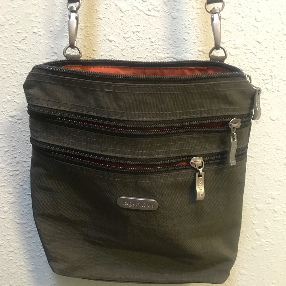Baggallini cross body